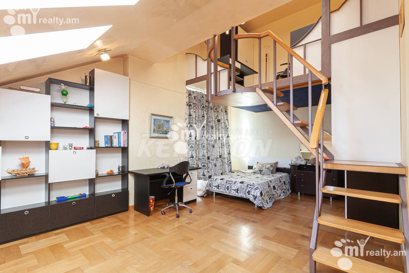 4 սենյականոց բնակարան  Ամիրյան փող, Կենտրոն Երևան, 147829