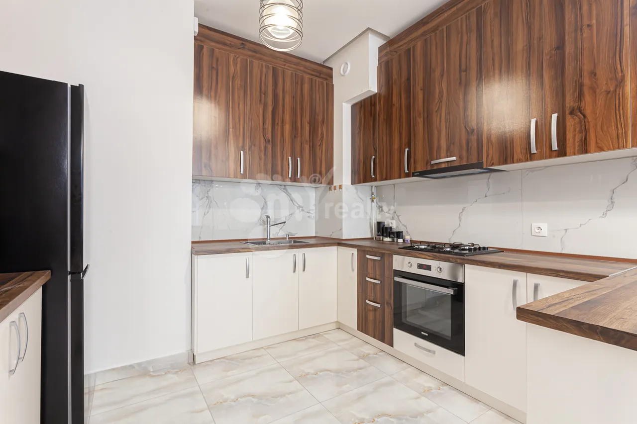 3 bedroom apartment for sale خیابان آخبیور سِروب, عربگیر ایروان, 158252