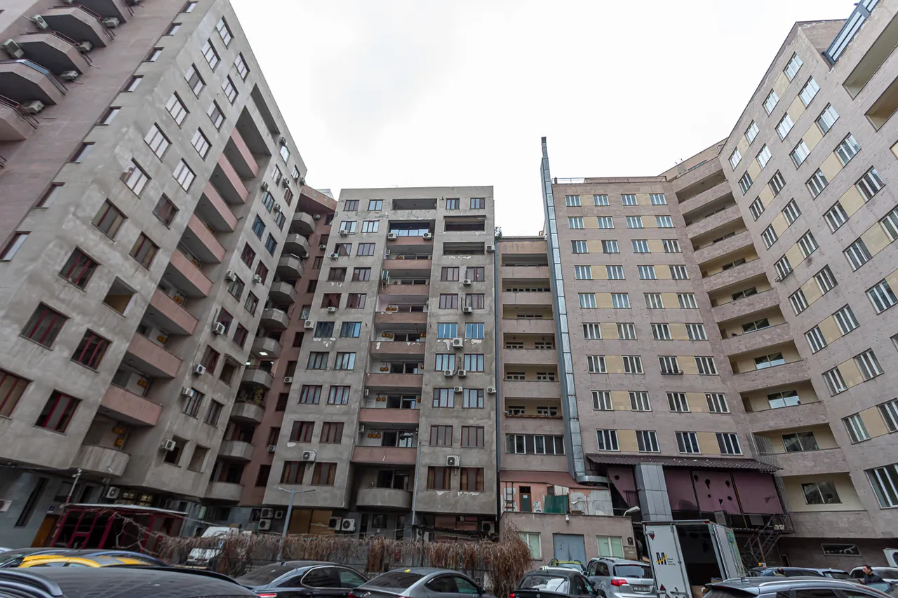 3 սենյականոց բնակարան վարձով Հին երևանցու փող, Կենտրոն Երևան, 159734