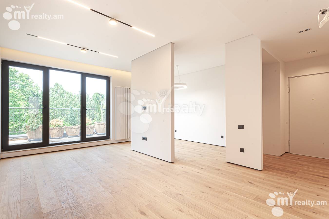 3 bedroom apartment for rent M.Khorenatsi St, Center Yerevan, 156451