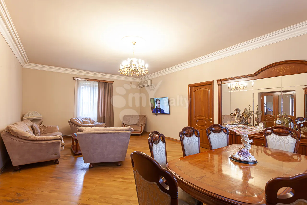 Купить дом Островски ул, Центр Ереван, 160565