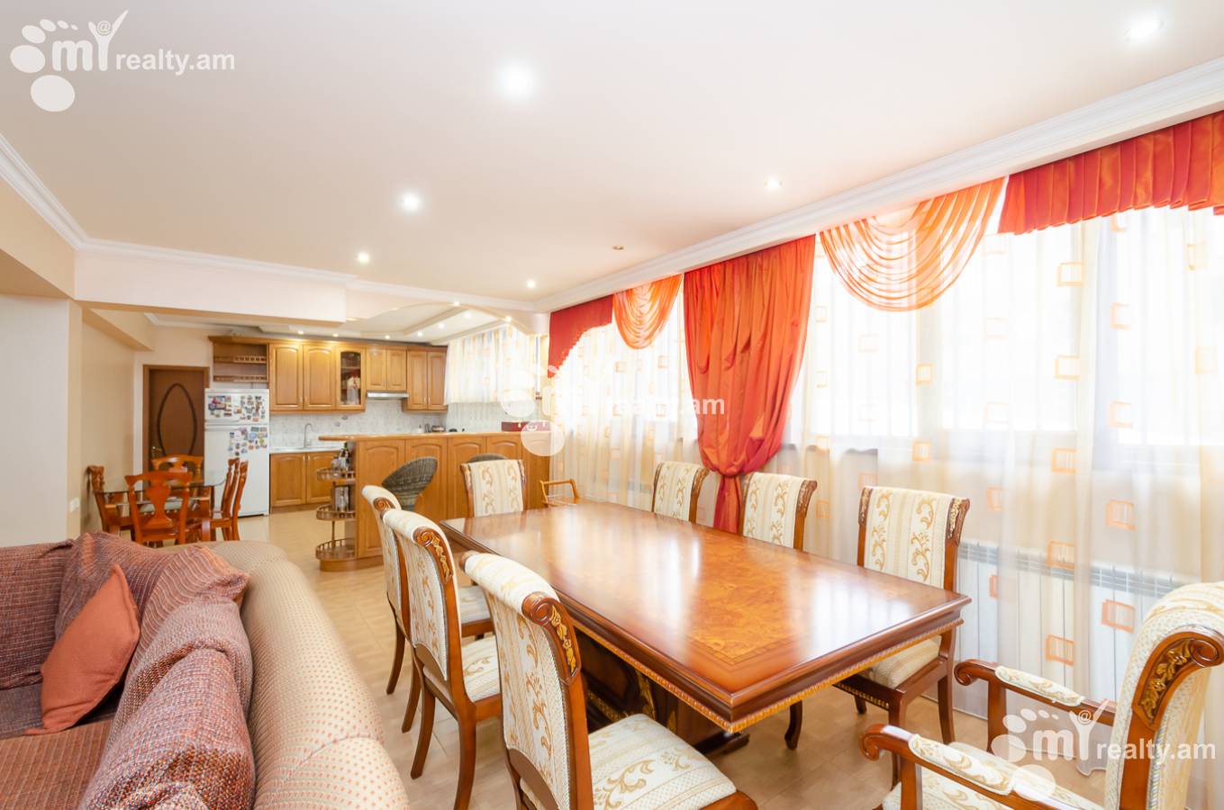 Купить 4 комнатную квартиру Орбели Ехбайрнери ул, Арабкир Ереван, 144146