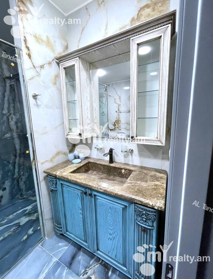 4 bedroom apartment for rent خیابان آنتارایین, مرکز شهر ایروان, 152377