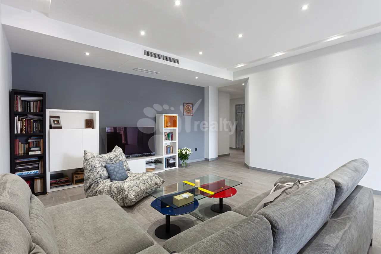 3 bedroom apartment for sale rue d'Amiryan, Center Yerevan, 161375