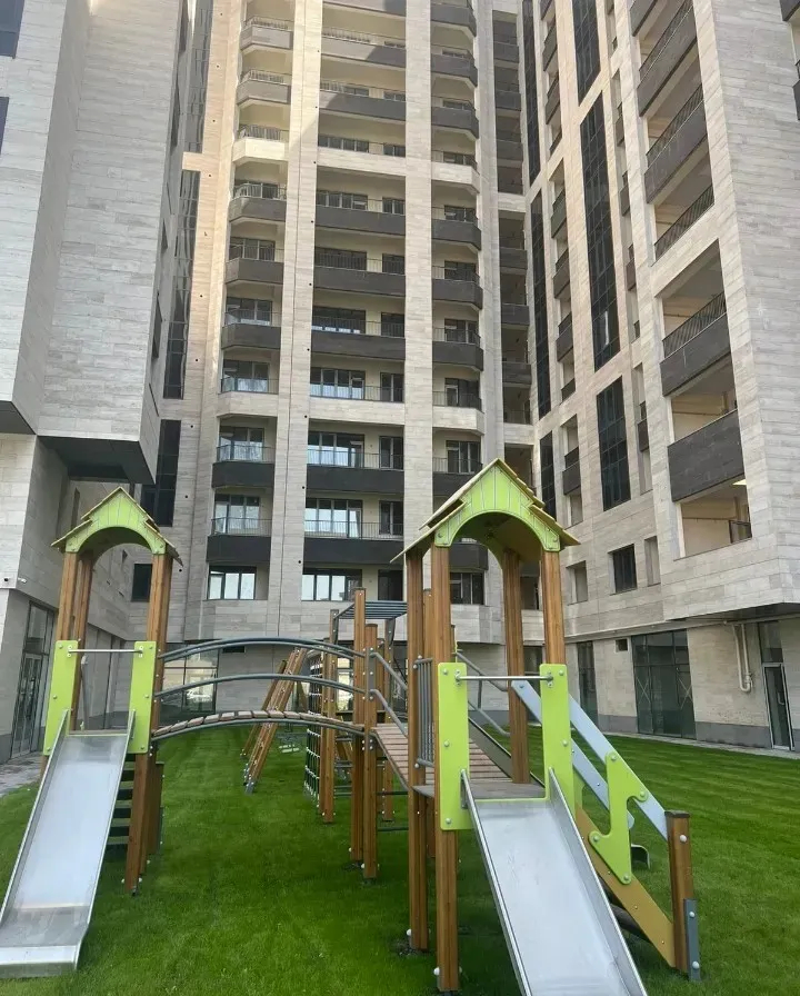 3 bedroom apartment for sale خیابان گِریبودوف, عربگیر ایروان, 159003