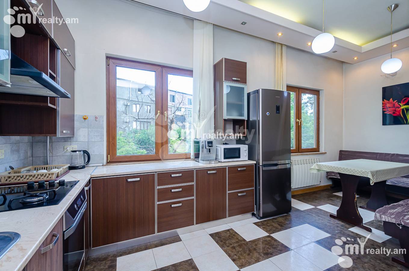 2 սենյականոց բնակարան  Մաշտոցի պող, Կենտրոն Երևան, 152537