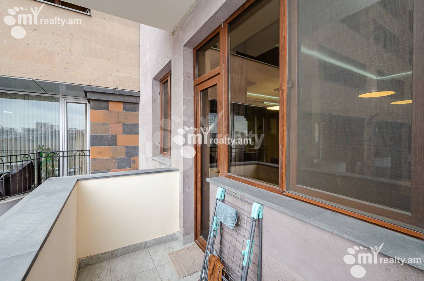 Купить 3 комнатную квартиру Сасна Црер ул., Давташен Ереван, 151530