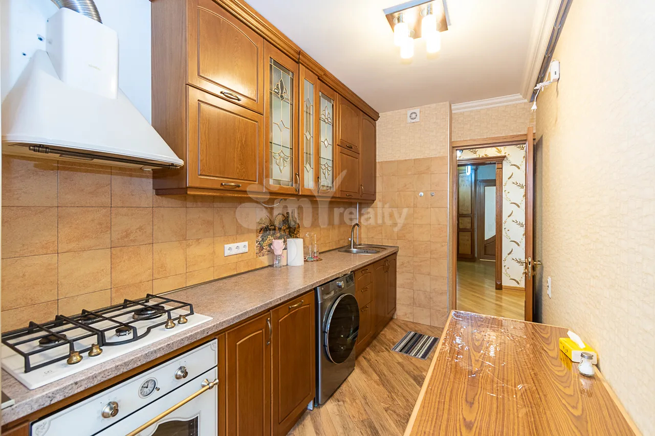 4 bedroom apartment for sale Ghapantsian St, Arabkir Yerevan, 160065