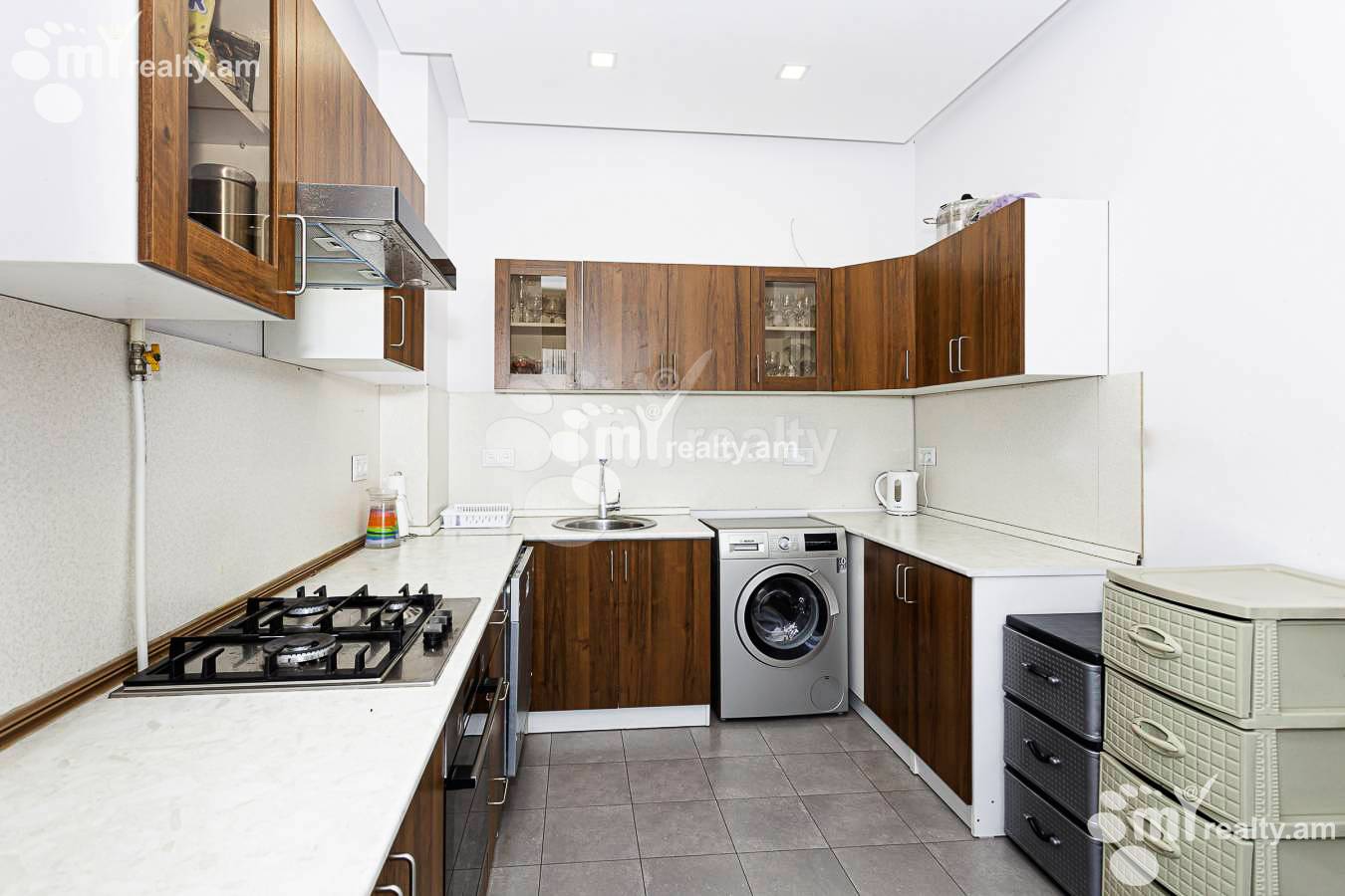 3 սենյականոց բնակարան վարձով Դրոյի փող., Քանաքեռ-Զեյթուն Երևան, 146488