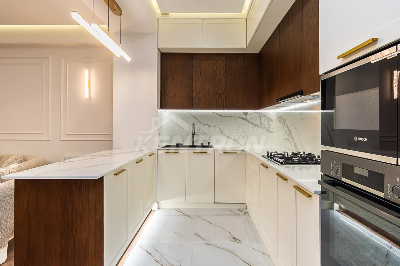 Купить 3 комнатную квартиру Гогол ул., Канакер-Зейтун Ереван, 159252