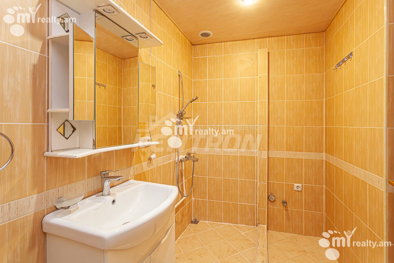 2 սենյականոց բնակարան  Սարյան փող, Կենտրոն Երևան, 148660