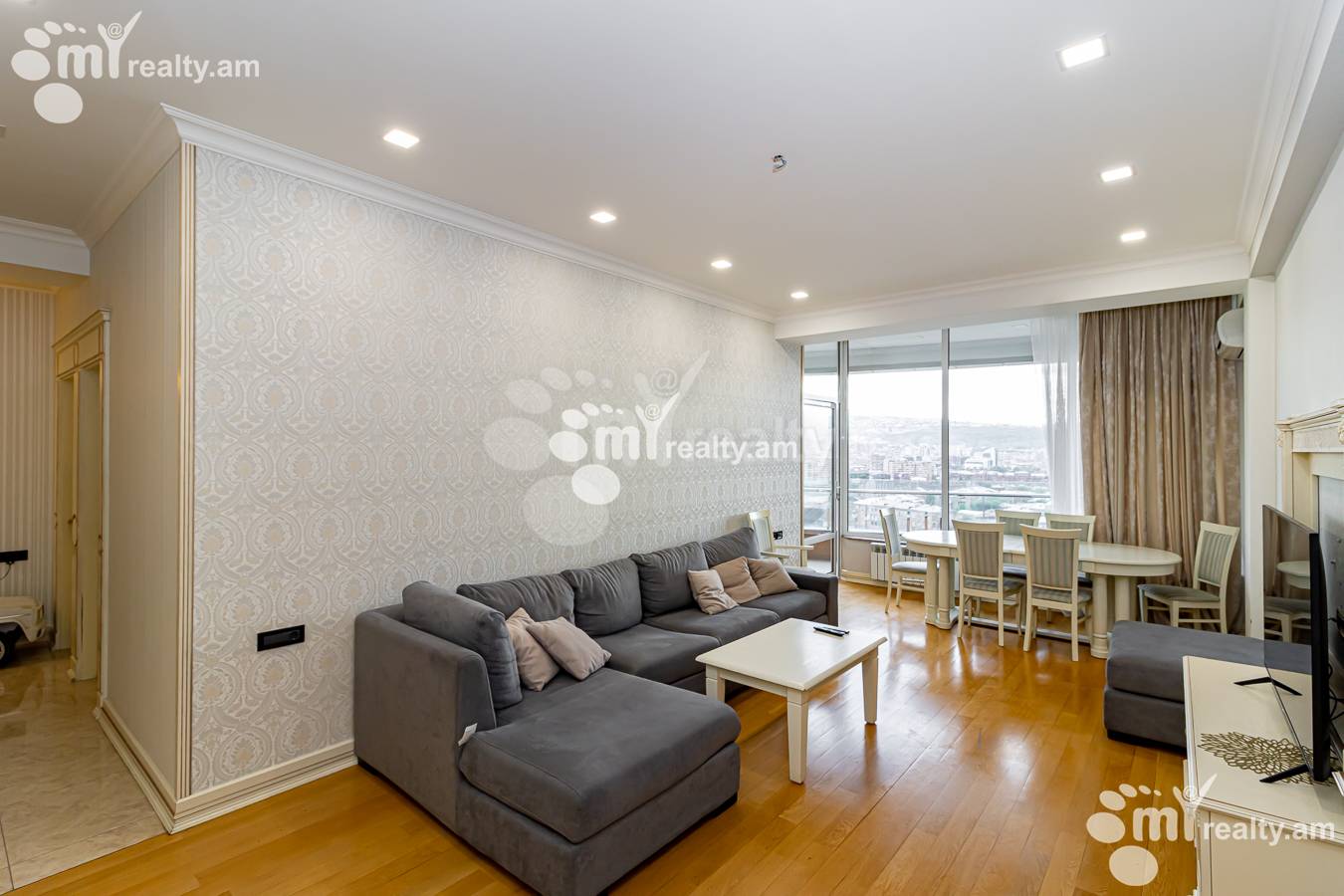 3 bedroom apartment for rent خیابان تِسی تِسِرناکابِرد, مرکز شهر ایروان, 149212