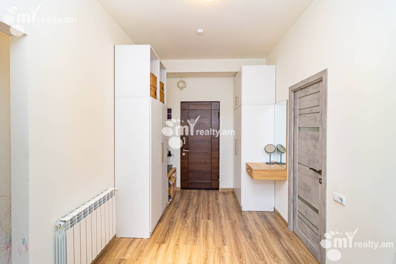 Купить 3 комнатную квартиру Нерсисян ул, Канакер-Зейтун Ереван, 143528