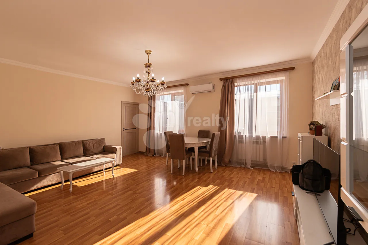 3 bedroom apartment for sale Hr.Kochar St, Arabkir Yerevan, 159110