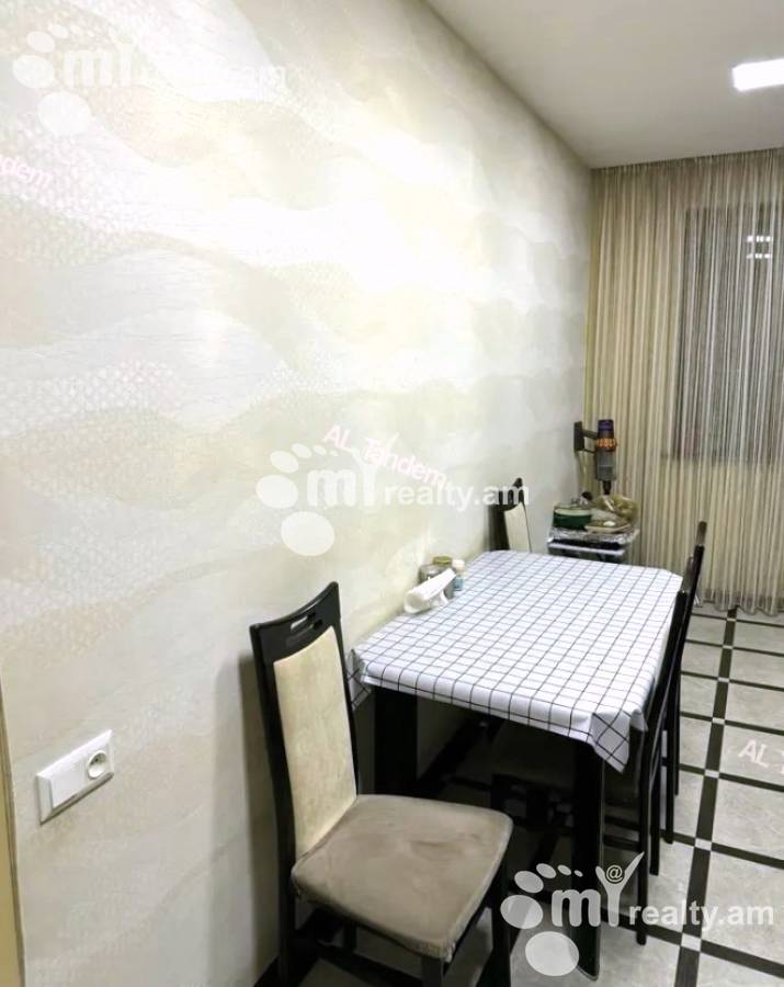 3 bedroom apartment for sale E. Qochar St, Center Yerevan, 152495