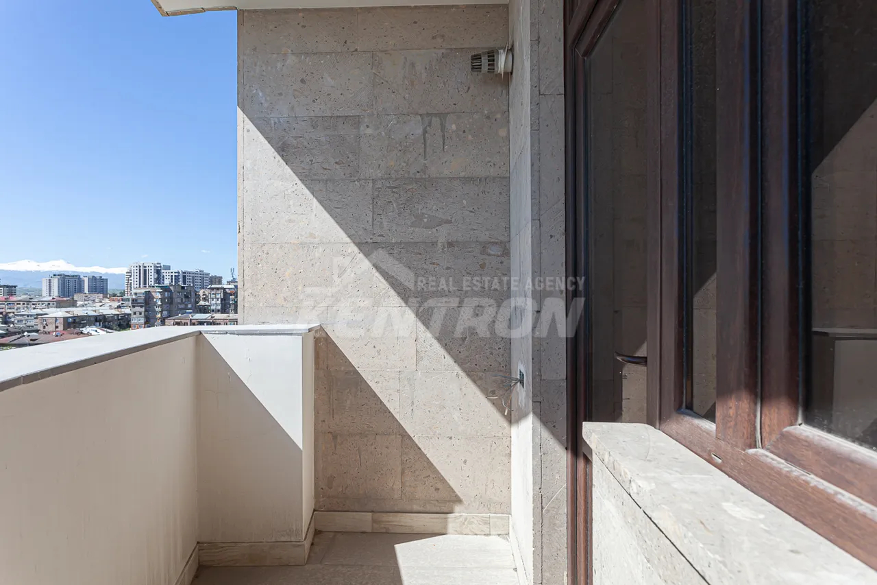 3 bedroom apartment for sale Hayrik Muradyan street, عربگیر ایروان, 157398