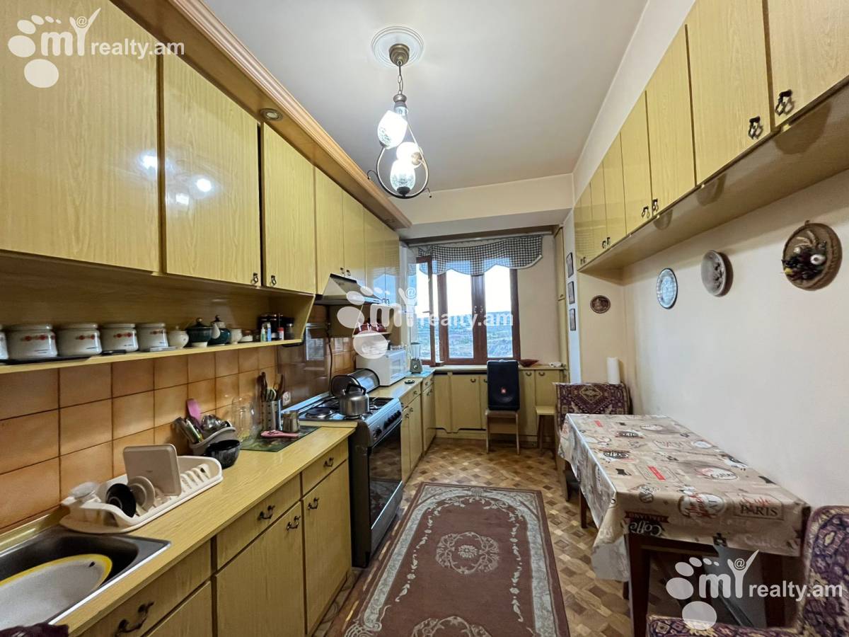 3 bedroom apartment for sale خیابان هاکوبیان, عربگیر ایروان, 156852