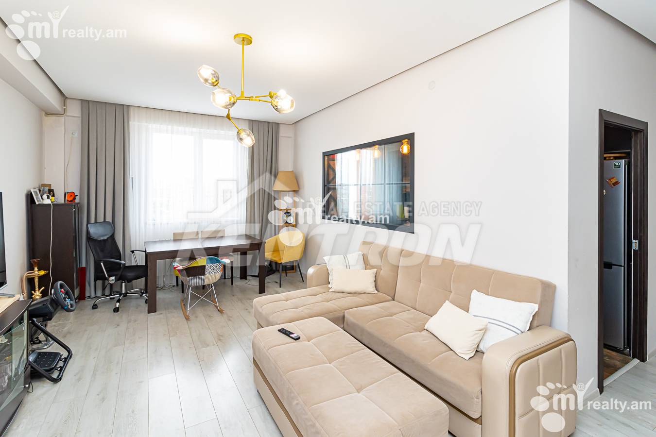 3 սենյականոց բնակարան  Ֆուչիկի փող, Աջափնյակ Երևան, 135918