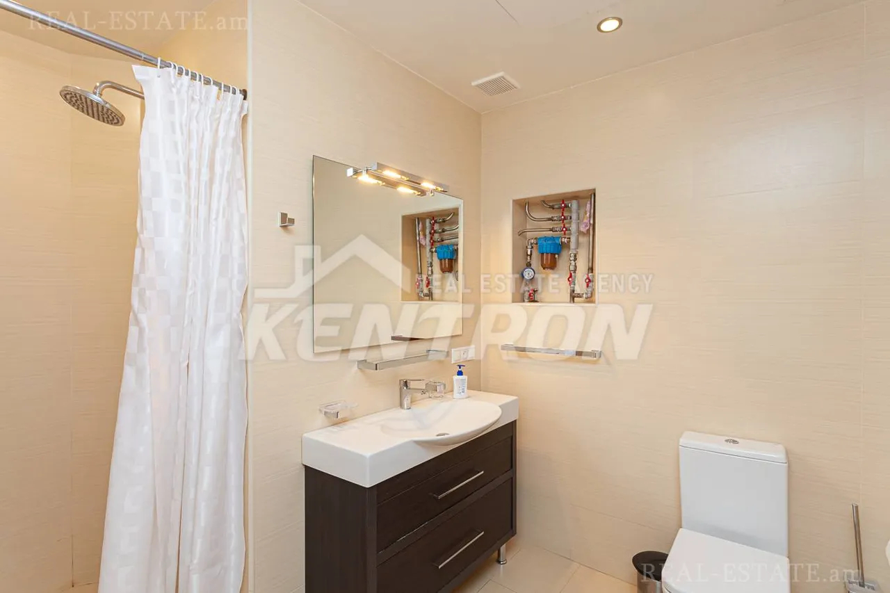 3 bedroom apartment for rent Tamanyan St, Center Yerevan, 158975