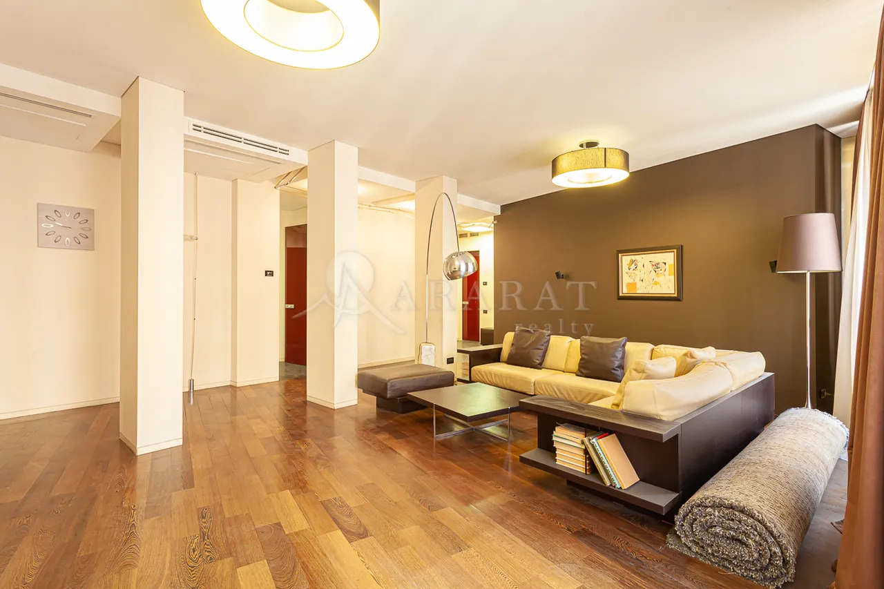 4 bedroom apartment for sale Northern (Hyusisayin)  Ave, Center Yerevan, 157216