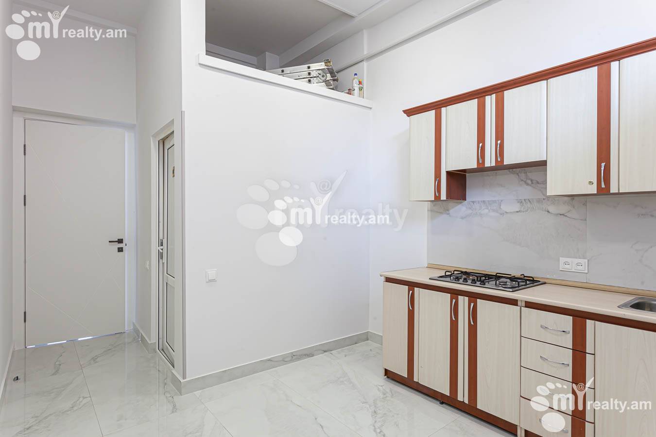 Commercial for rent خیابان هوفسِپ اِمین, عربگیر ایروان, 154022