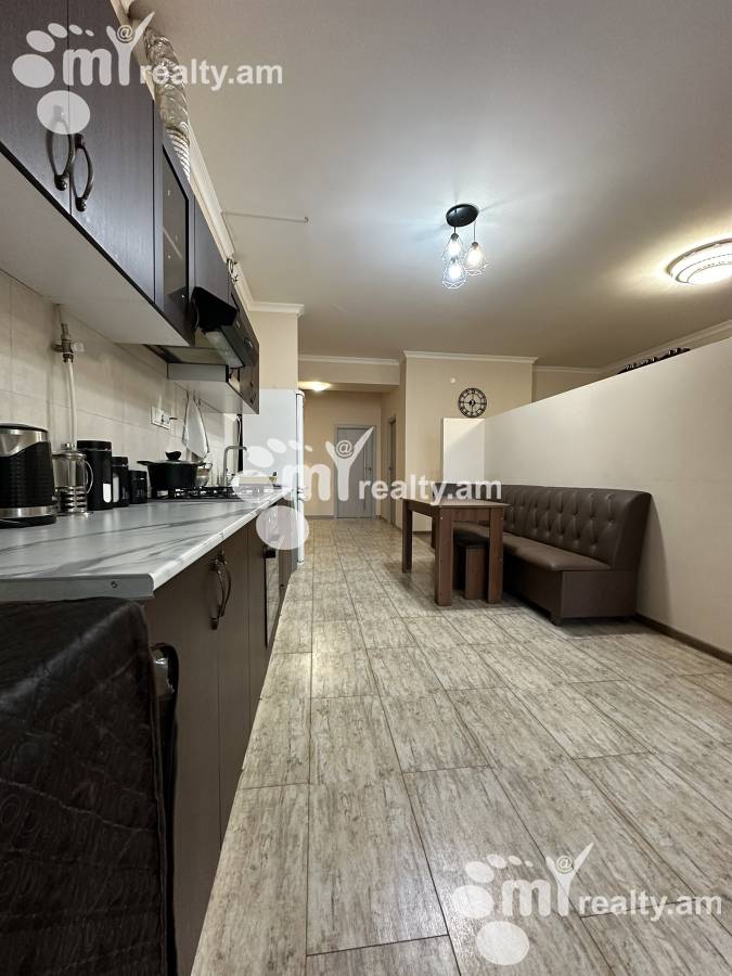 3 bedroom apartment for sale Paronyan St, Center Yerevan, 157124