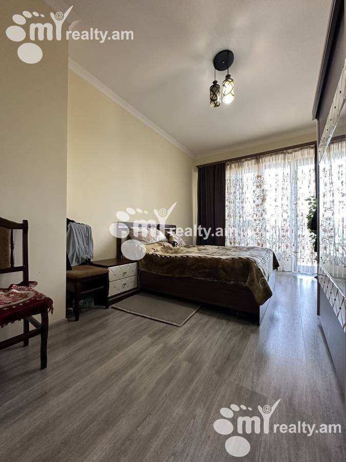 3 bedroom apartment for sale Paronyan St, Center Yerevan, 157124