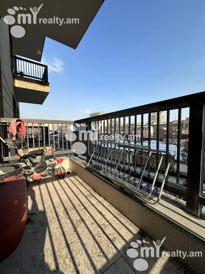 3 bedroom apartment for sale Paronyan St, Center Yerevan, 157124