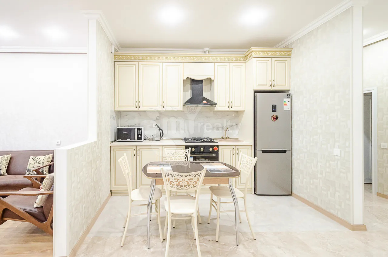 2 bedroom apartment for rent Teryan St, Center Yerevan, 160167