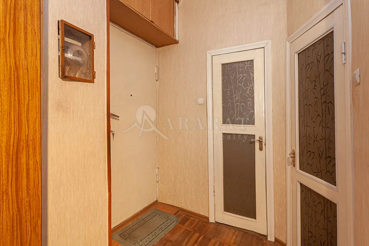 Commercial property for sale Abovyan St, Center Yerevan, 158521
