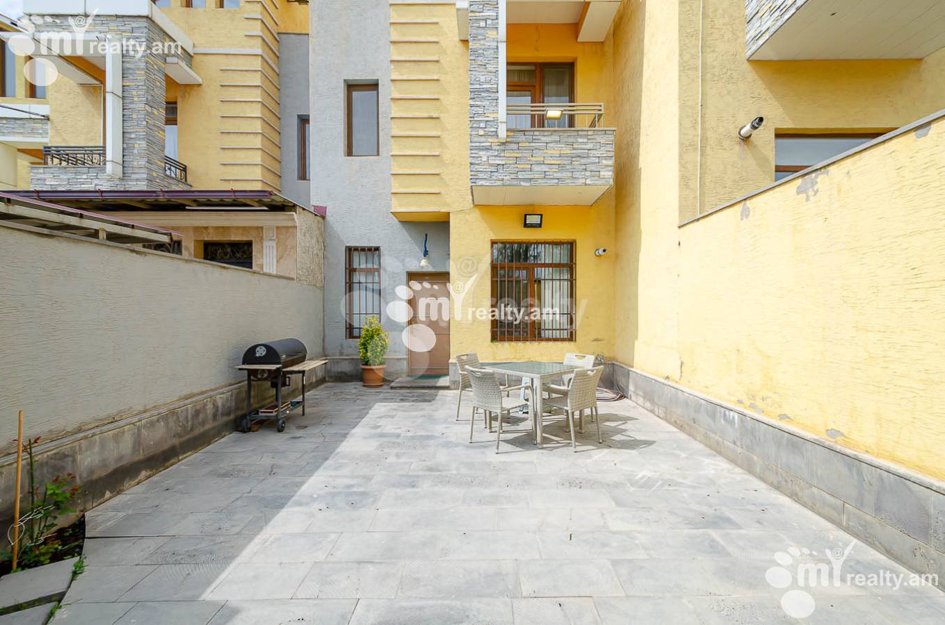 House for sale G 1 dis., Ajapnyak Yerevan, 143604