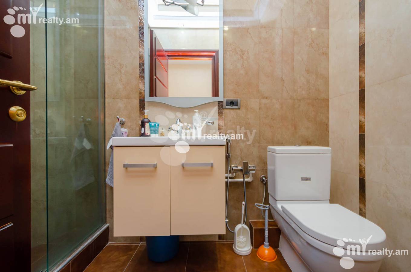 Снять 3 комнатную квартиру Абовян ул, Центр Ереван, 140484