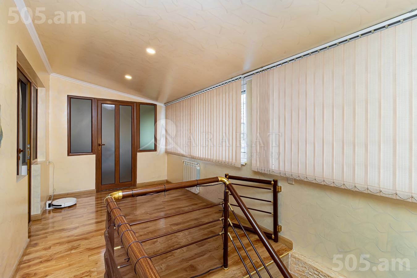 Купить 5 комнатную квартиру Г.Кочар ул, Арабкир Ереван, 154322