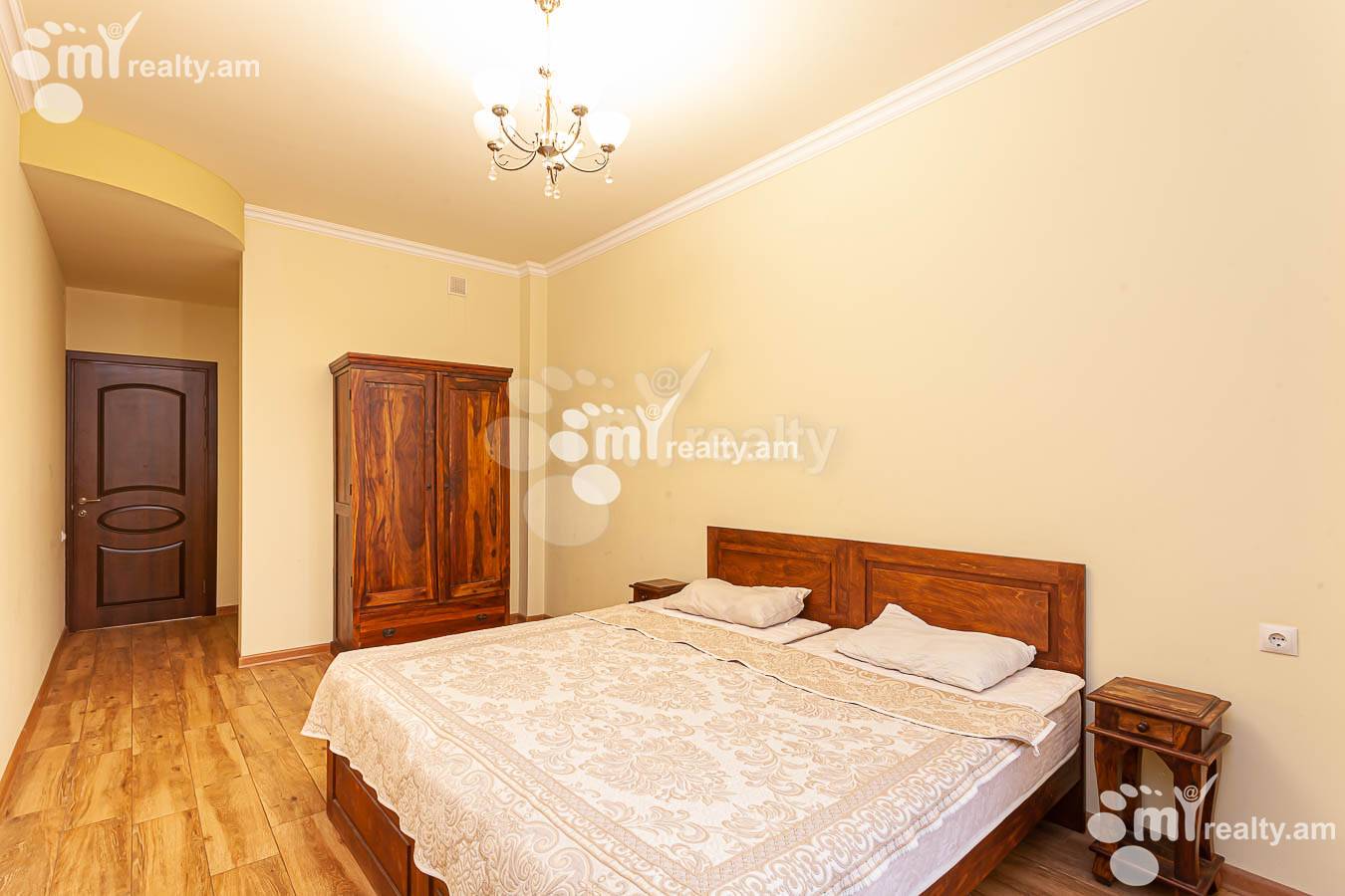 Снять 3 комнатную квартиру Паронян ул, Центр Ереван, 153893