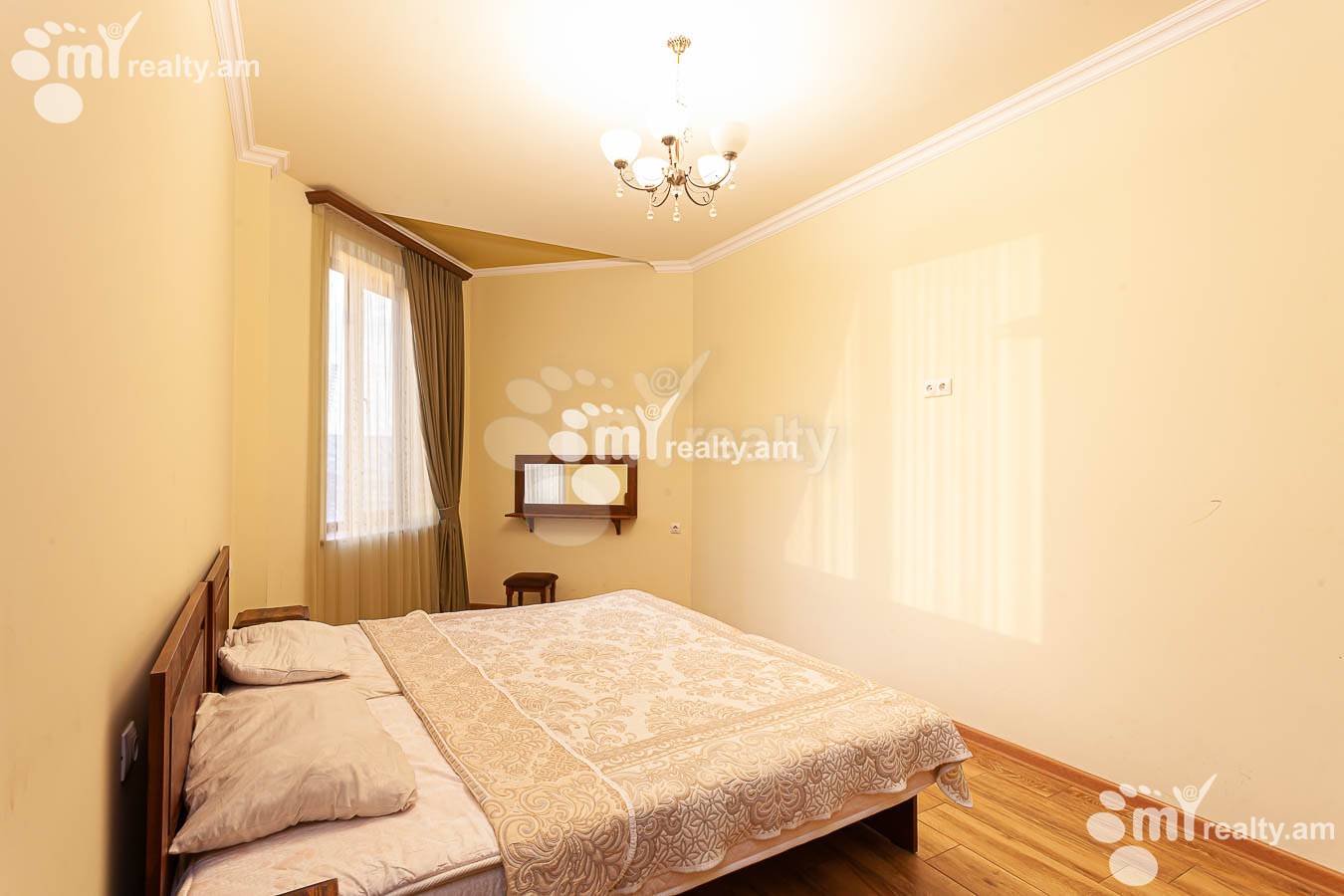 Снять 3 комнатную квартиру Паронян ул, Центр Ереван, 153893