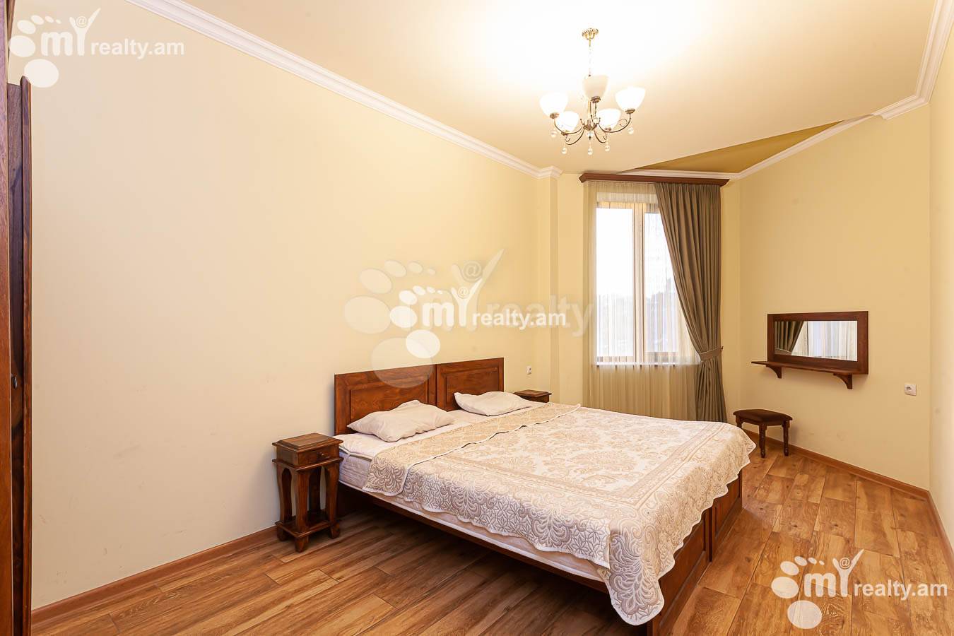 Снять 3 комнатную квартиру Паронян ул, Центр Ереван, 153893