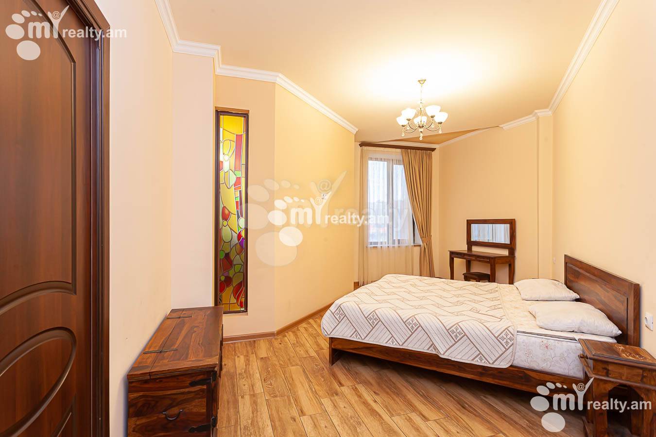 Снять 3 комнатную квартиру Паронян ул, Центр Ереван, 153893