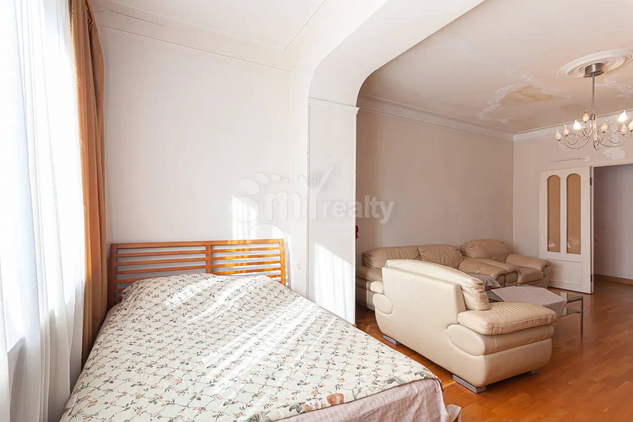 2 bedroom apartment for rent Nalbandyan St, Center Yerevan, 160700
