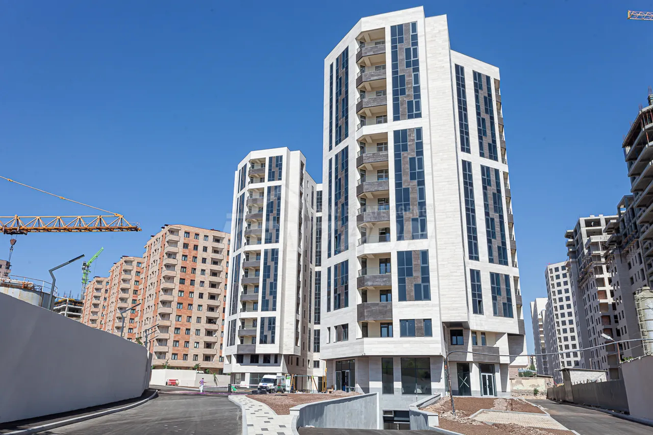 Купить 4 комнатную квартиру Грибоедов ул, Арабкир Ереван, 157667