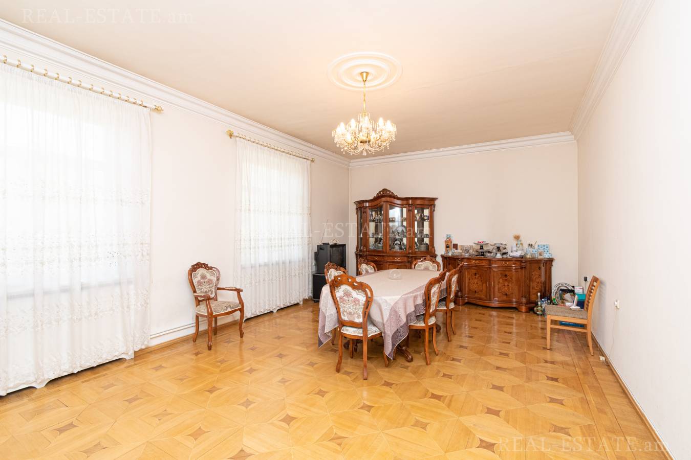 House for sale خیابان اِرزنکیان, عربگیر ایروان, 131697