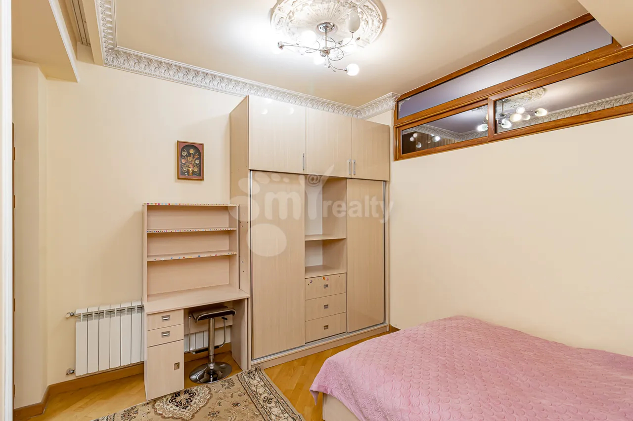 3 bedroom apartment for sale خیابان آرام, مرکز شهر ایروان, 161232