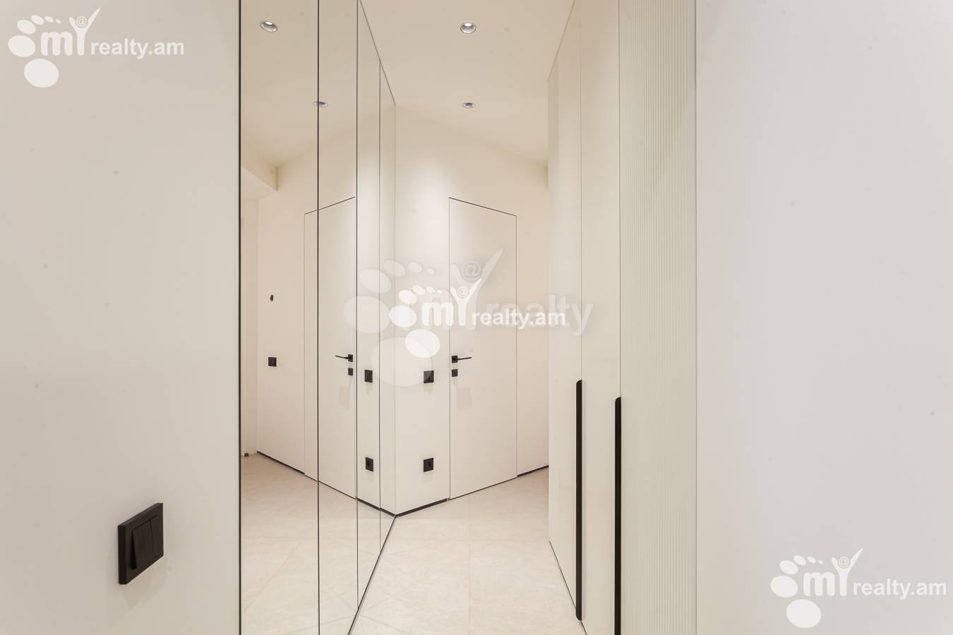 3 bedroom apartment for rent Leningradyan St, Adjapnyak Yerevan, 154802