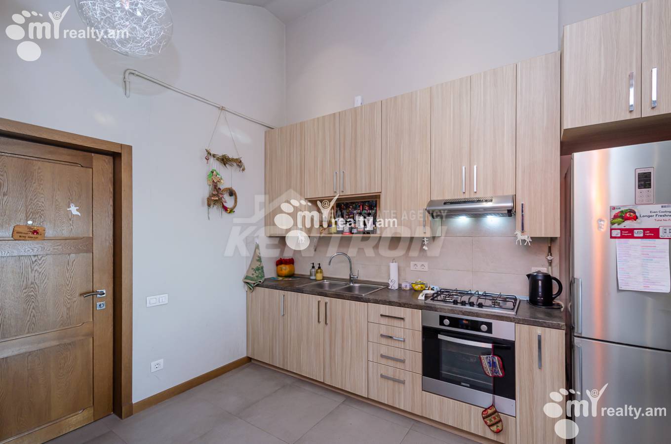 Купить 2 комнатную квартиру Антараин ул, Центр Ереван, 154454