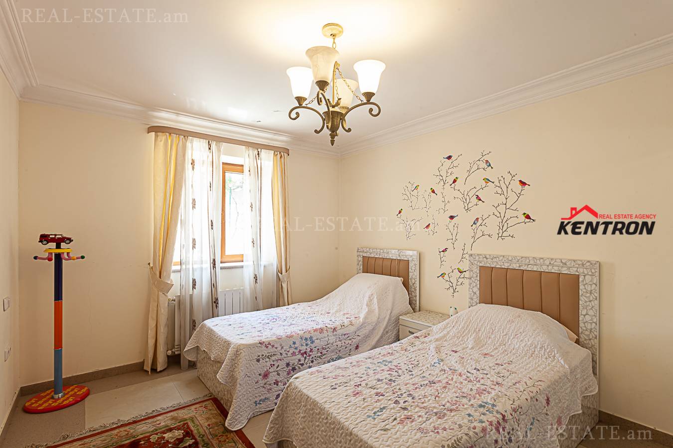 House for sale Barbyus St, Arabkir Yerevan, 133875