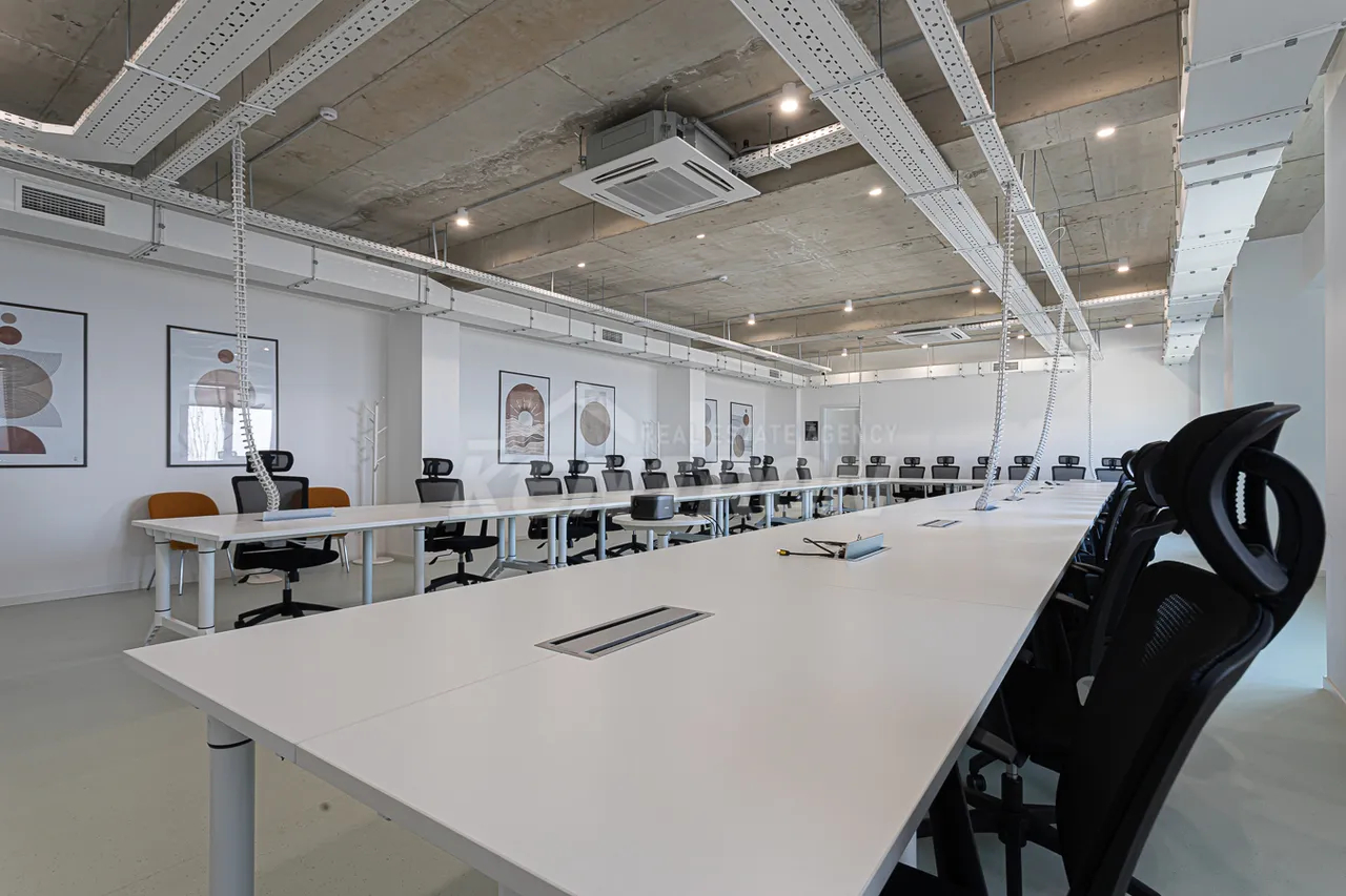 Снять коммерческoе помещение Джрвеж, Джрвеж Котайк, 158119