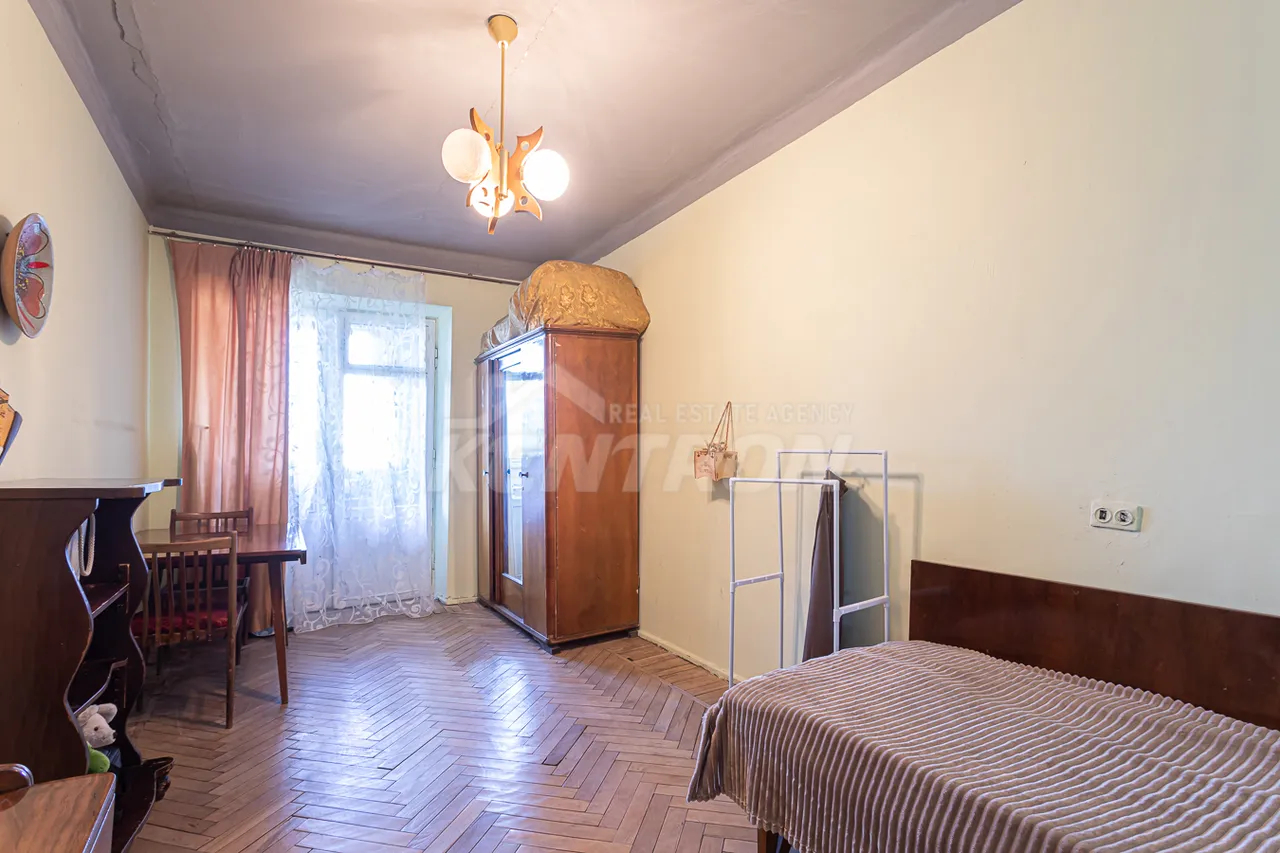 3 bedroom apartment for sale Nalbandyan St, Center Yerevan, 157228