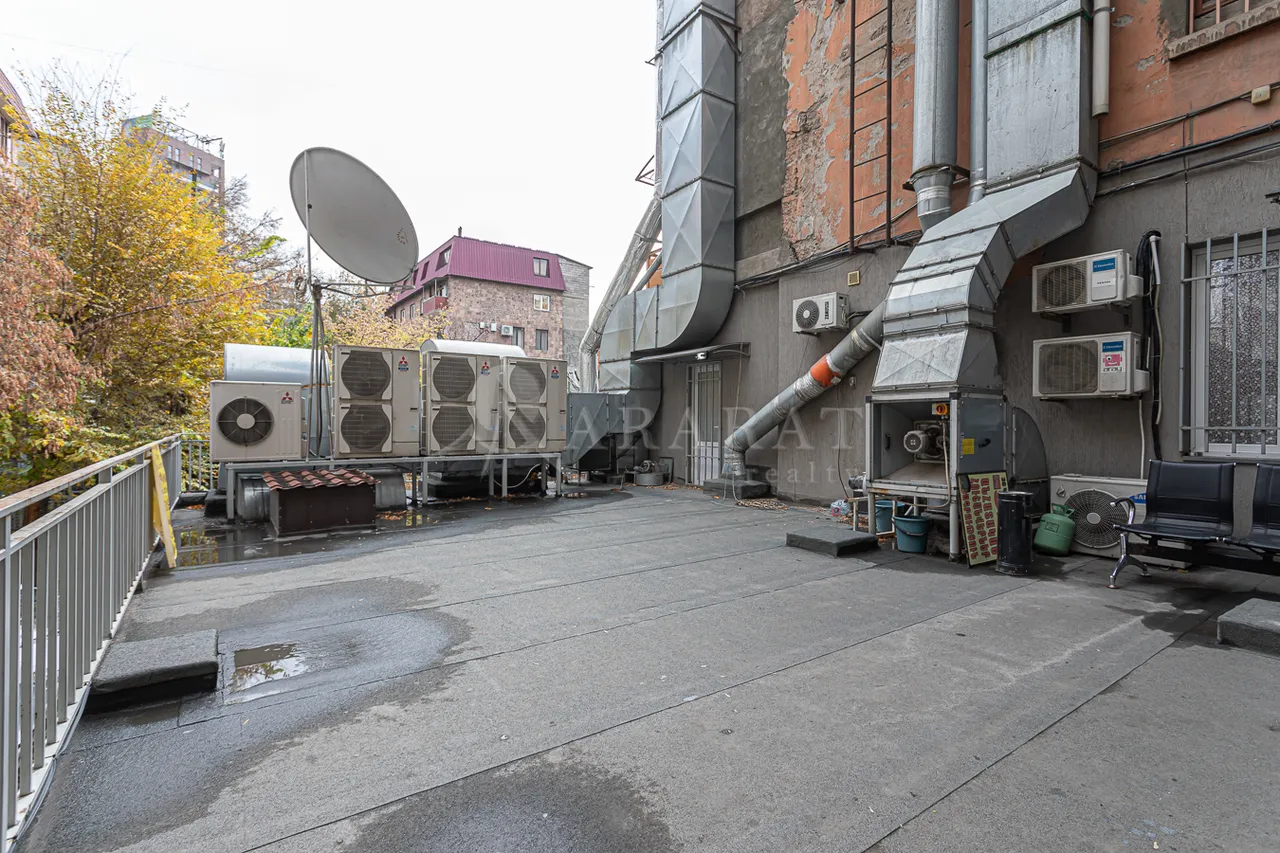 Կոմերցիոն տարածք  Մաշտոցի պող, Կենտրոն Երևան, 157989