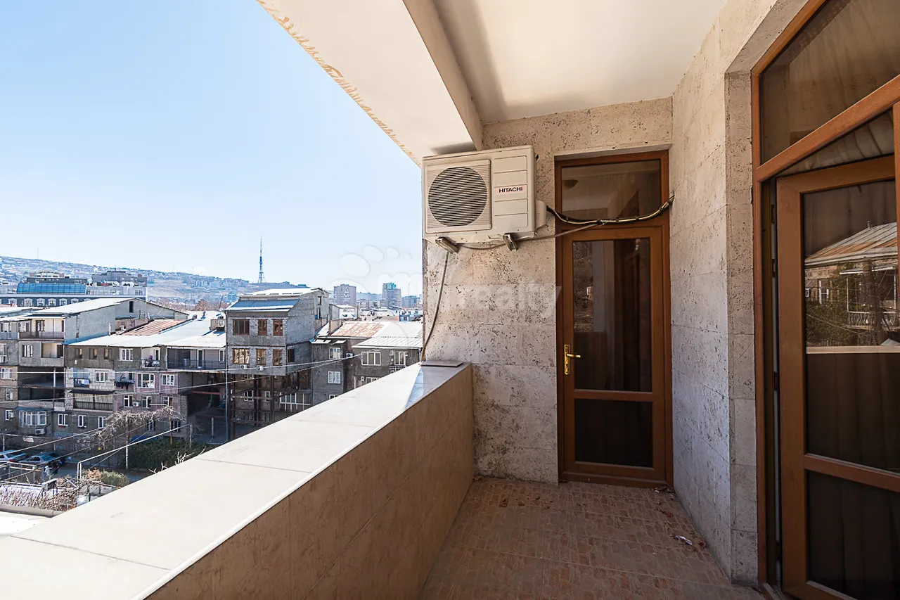 3 bedroom apartment for rent Sarmen St, Center Yerevan, 159736