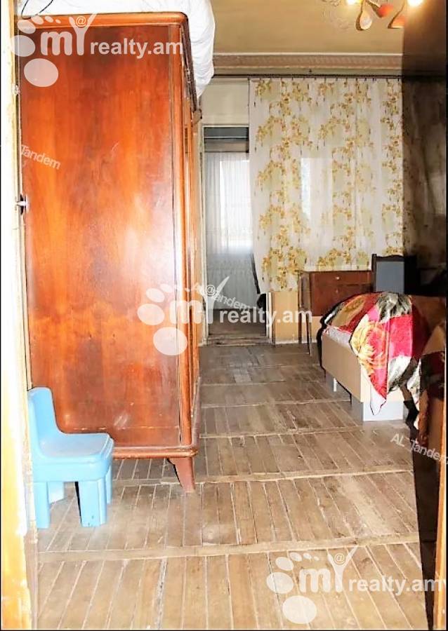2 bedroom apartment for sale Koghbatsi St, Center Yerevan, 126054