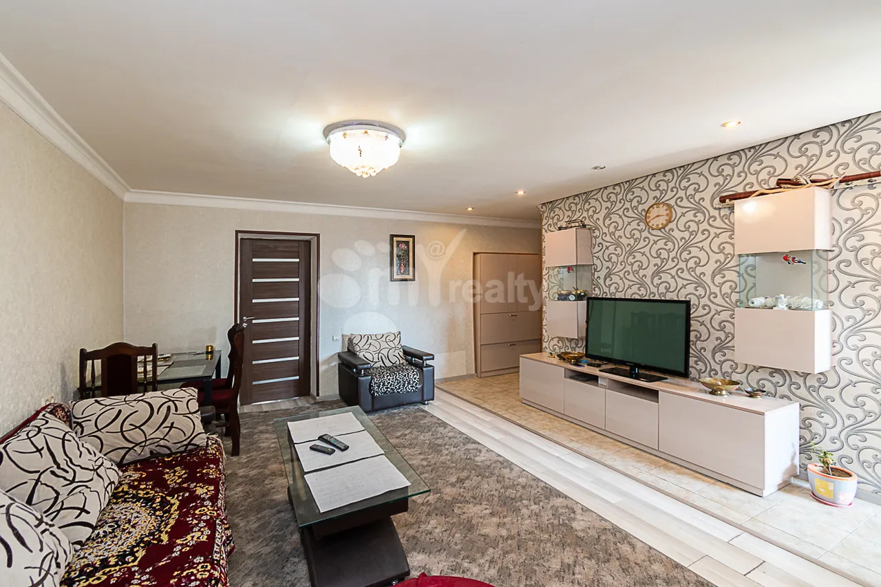 3 bedroom apartment for sale G.Lusavorich St, Center Yerevan, 161321